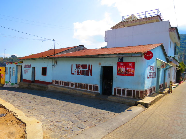 Tienda La Bendición San Juan la Laguna