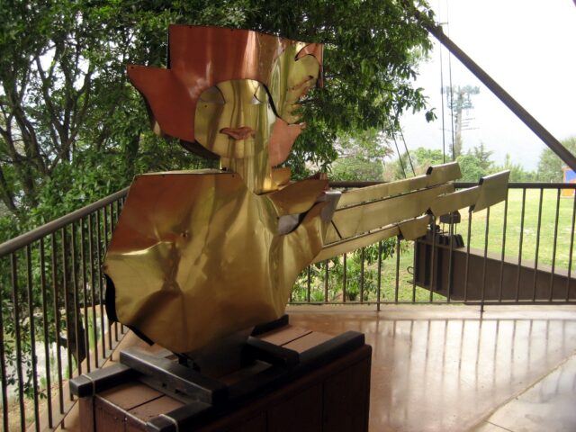 Escultura con la forma de Guatemala