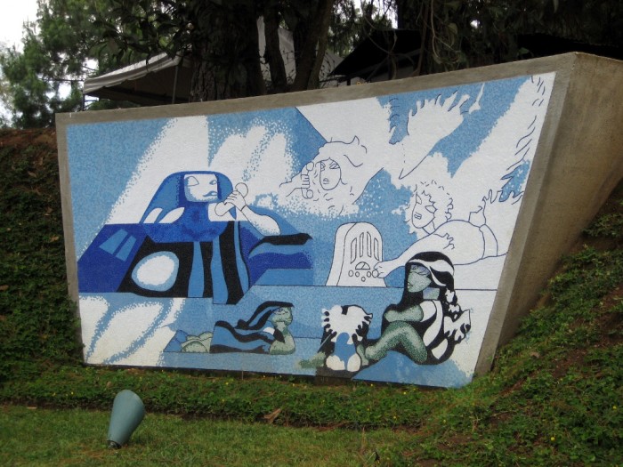 Mural en granito de La Guatemalita - Comunicación