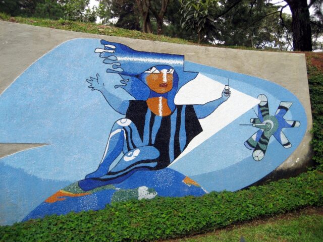 Mural en granito de La Guatemalita