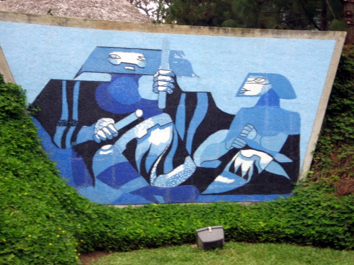 Mural en granito de La Guatemalita - Educación