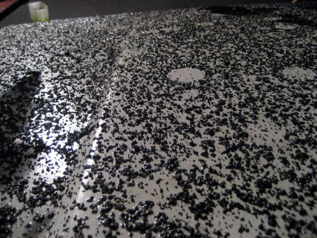 En el capó del carro