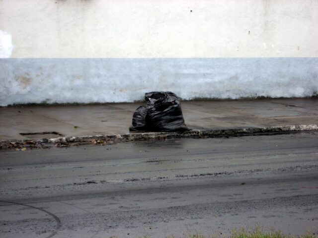 Bolsa de arena en la banqueta