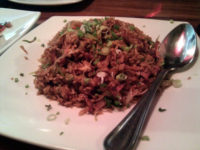 Arroz frito de cerdo a la barbacoa