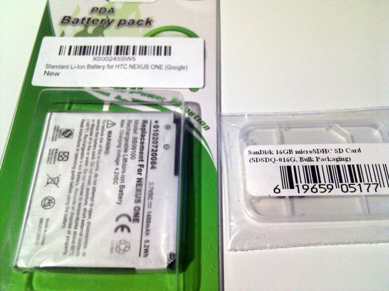 Batería de 1400mAh y tarjeta microSD de 16GB