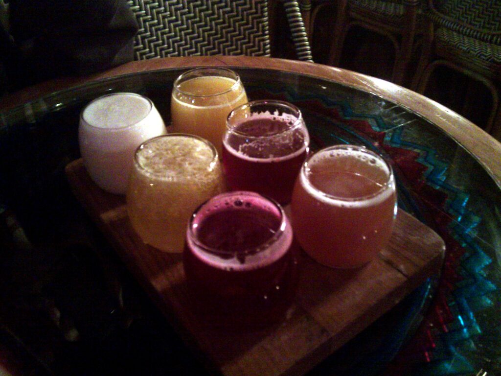 Muestras de varios sabores de cerveza