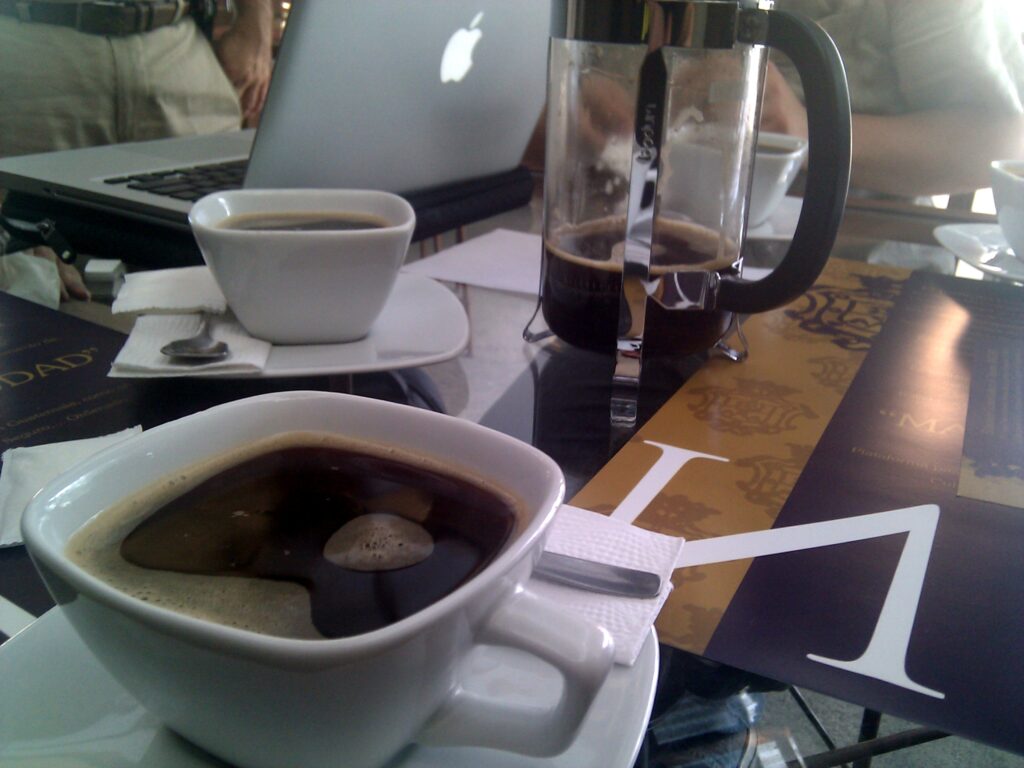 Café con los amigos