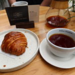 Chemex y croissant @ Café Libertario